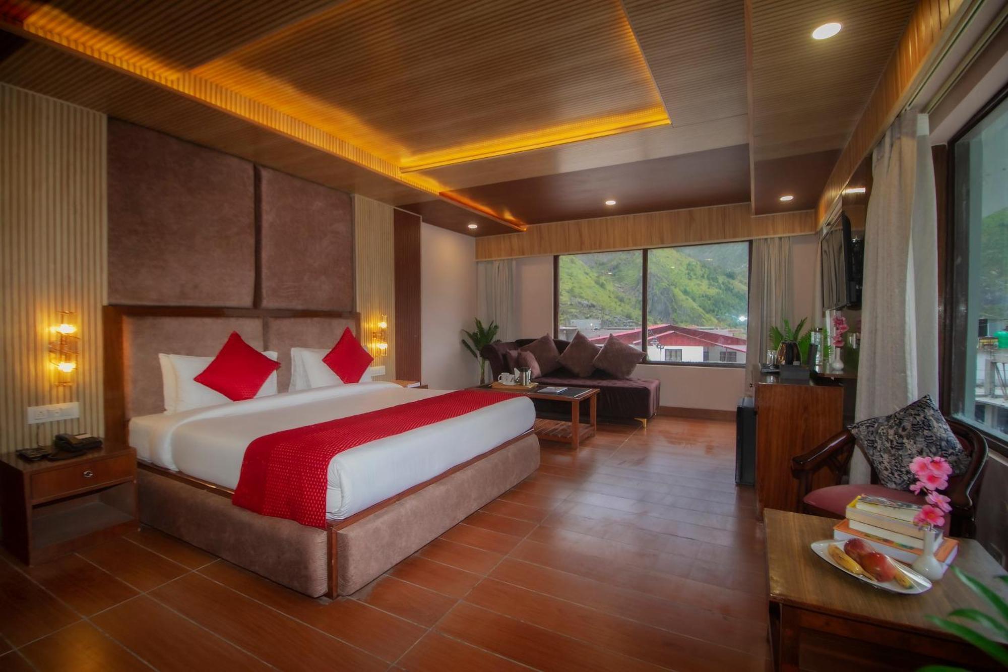 Amritara The Avadh Hotel Badrinath Bagian luar foto