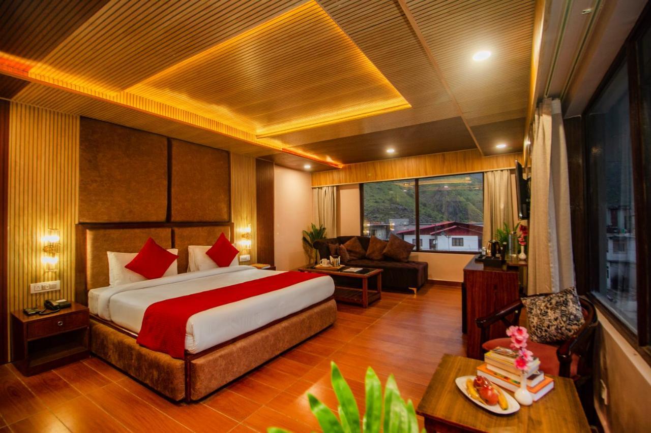 Amritara The Avadh Hotel Badrinath Bagian luar foto