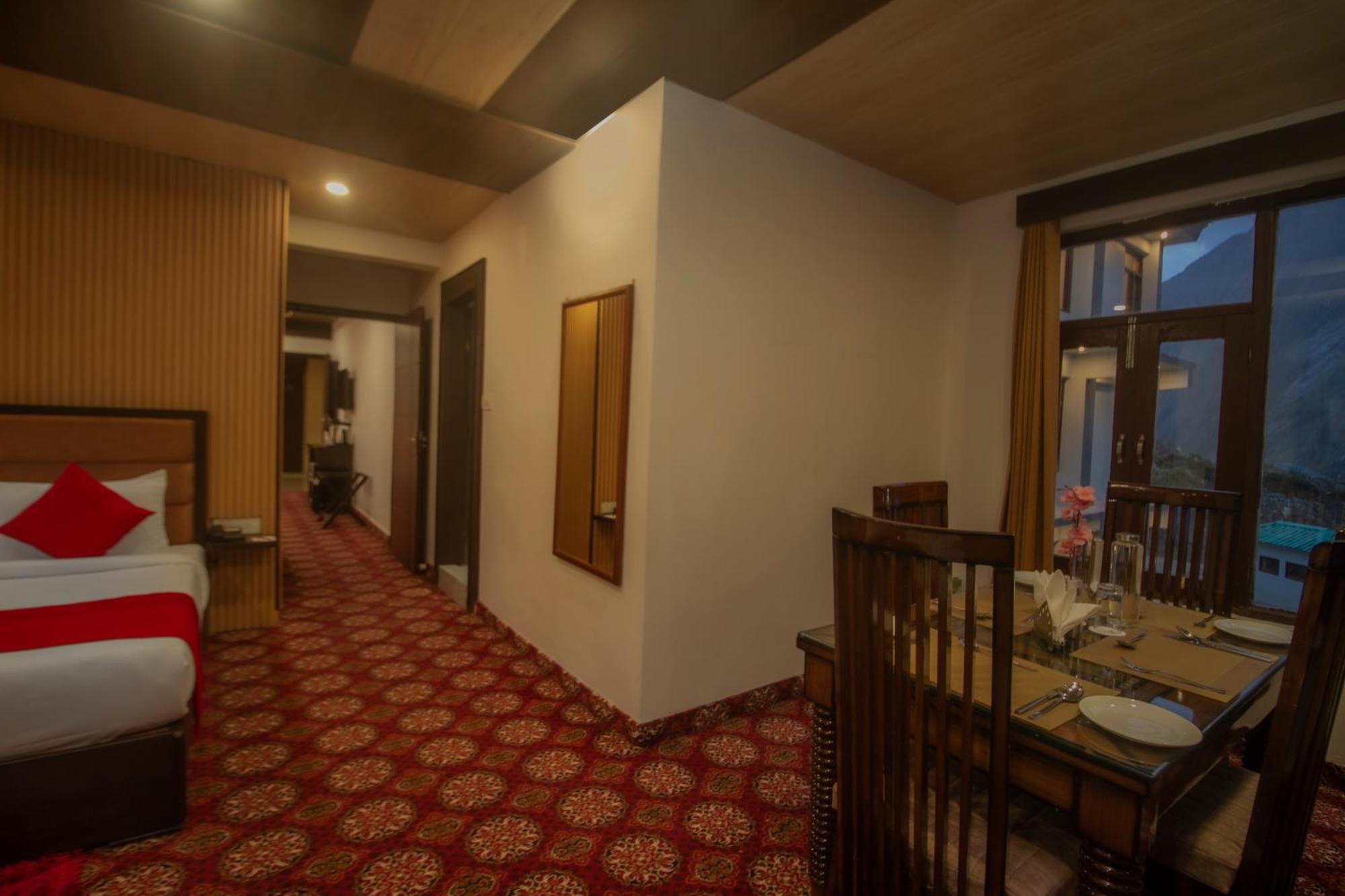 Amritara The Avadh Hotel Badrinath Bagian luar foto