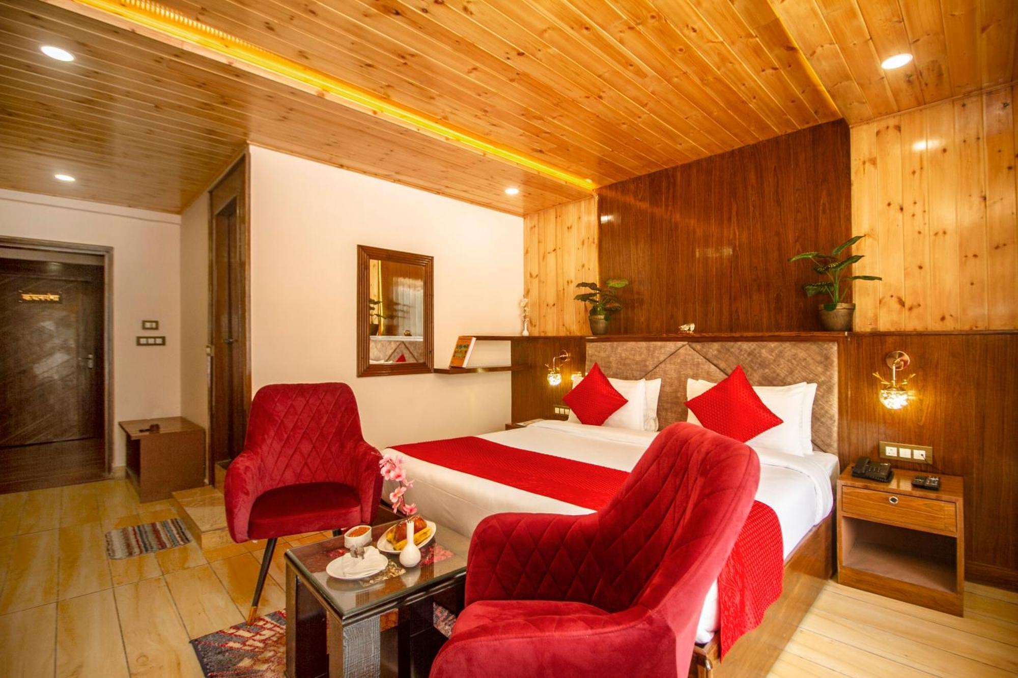 Amritara The Avadh Hotel Badrinath Bagian luar foto