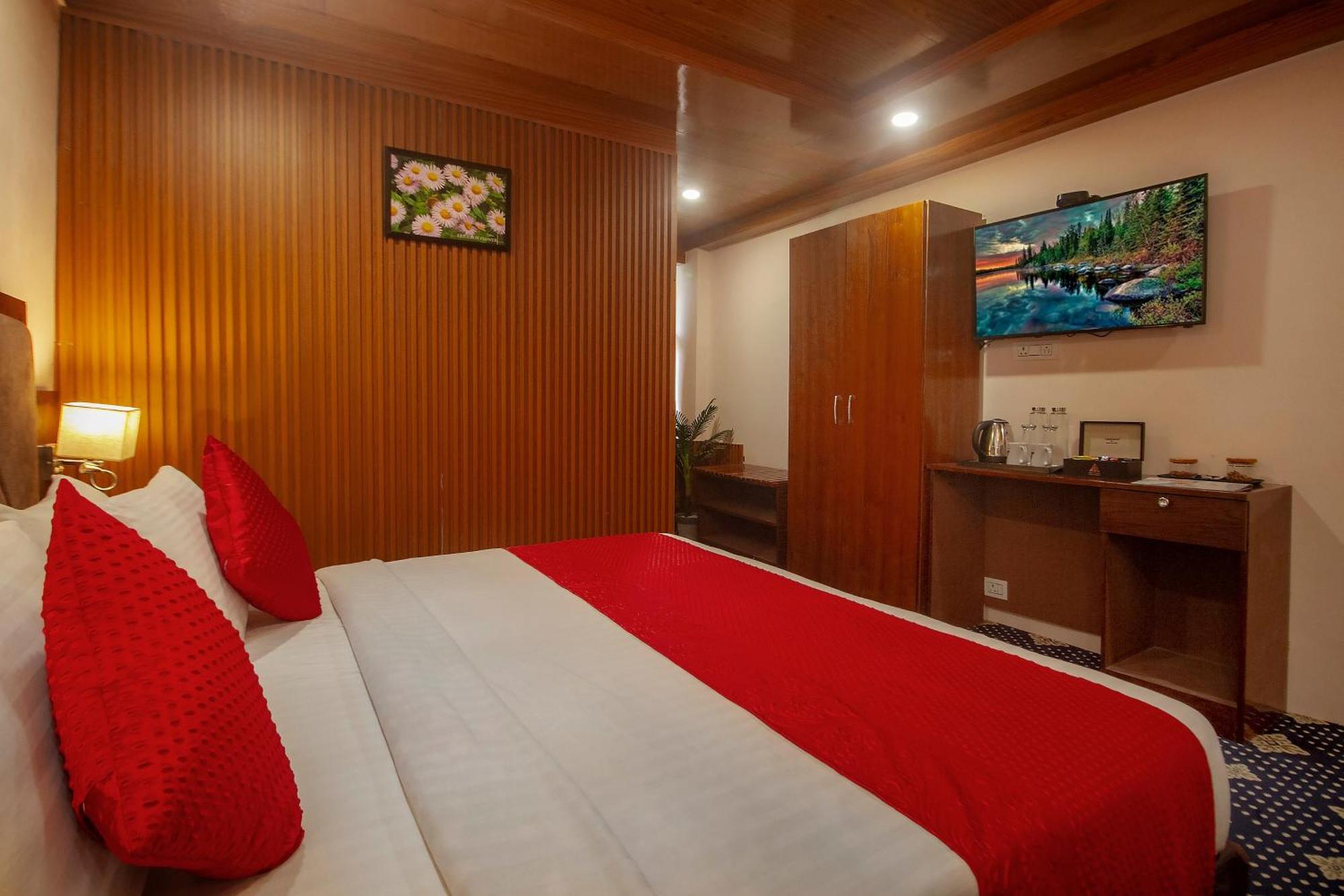 Amritara The Avadh Hotel Badrinath Bagian luar foto