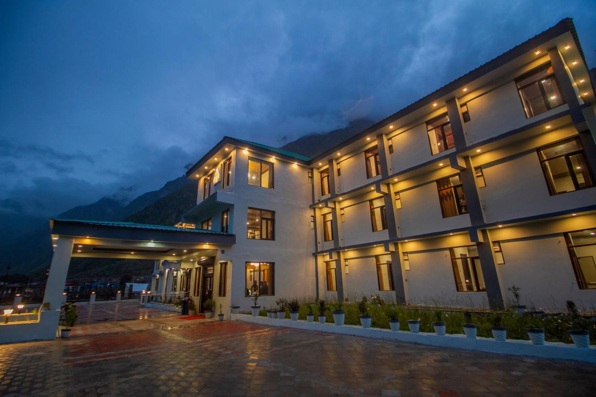 Amritara The Avadh Hotel Badrinath Bagian luar foto